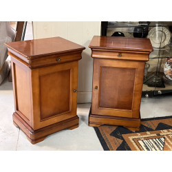Paire de chevets en merisier 34 x 42 x H