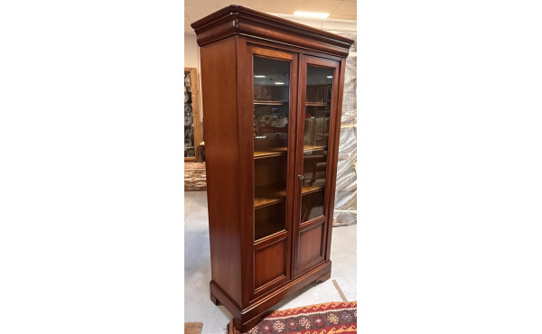 Bbiliothèque en merisier 2 portes vitrée