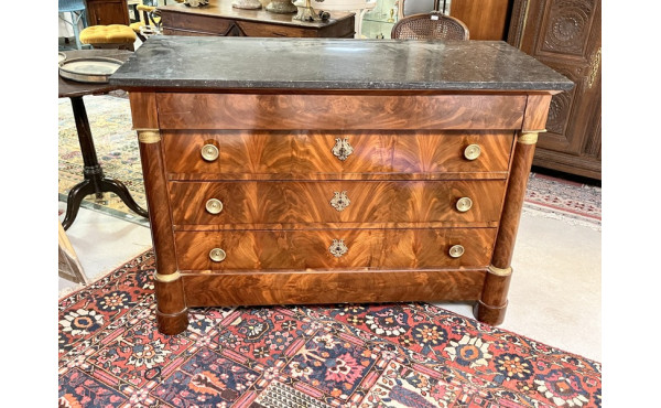 Commode de style Empire en acajou et pla
