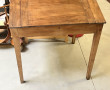 Bureau de pente ancien avec godet en por