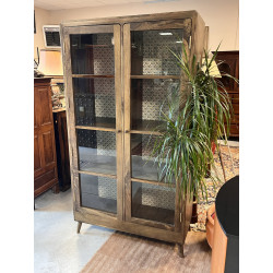 Meuble vitrine moderne ouvrant à 2 porte