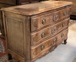 Commode en bois naturel, ouvrant à 3 tir