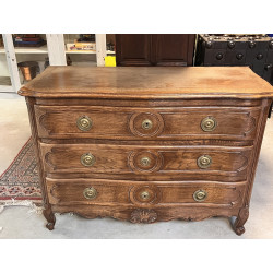 Commode en bois naturel, ouvrant à 3 tir