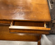 Petite table console en merisier, piètem
