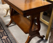 Petite table console en merisier, piètem