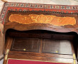 Bureau dos d'âne en placage de palissand