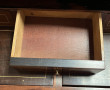 Bureau dos d'âne en placage de palissand