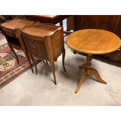 Paire de chevets à piètement cambré, ouv