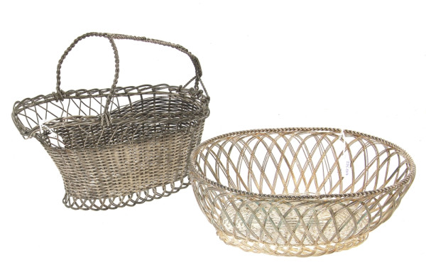 Bannette en métal argenté tressé, L 23 c