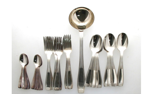 CHRISTOFLE - Ménagère en métal argenté c