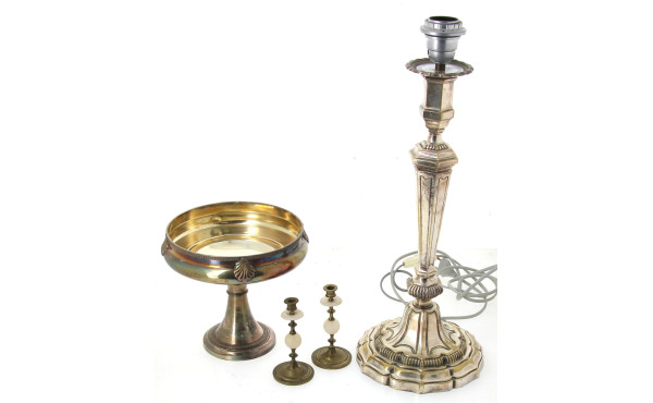 Important flambeau en métal argenté, éle