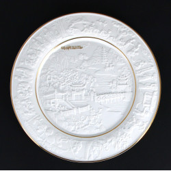 MINH LONG I - Assiette en biscuit de por