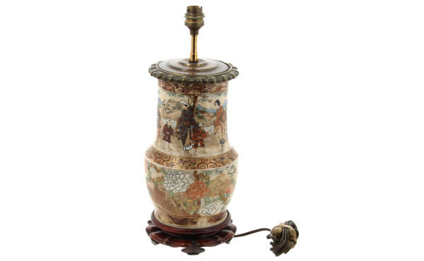 Vase japonais en céramique décor Satzuma