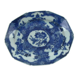 CHINE - Petit plat en porcelaine chinois