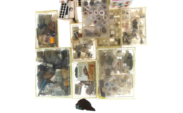 MINERAUX - Collection de minéraux petits