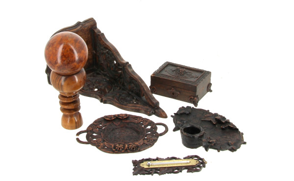 Lot de 7 objets en bois et trompe-l'œil 