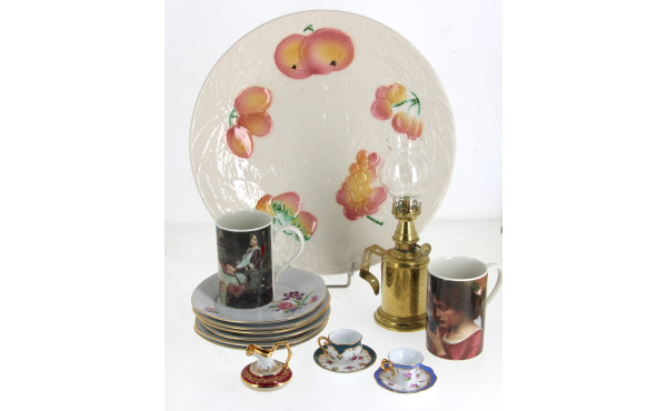 Lot comprenant une coupe à fruits en bar