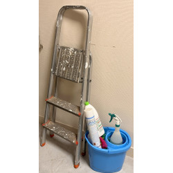 Escabeau en aluminium (traces d'usage) +