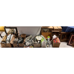 VIDE RESERVE de bibelots divers + 2 chai