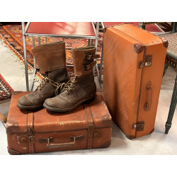 2 valises en carton anciennes (traces d'