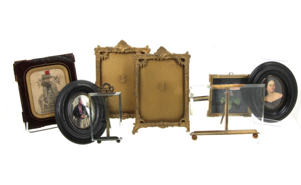Lot de 8 petits cadres et/ou porte-photo