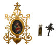 Bénitier d'applique en métal doré et méd