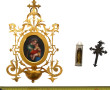 Bénitier d'applique en métal doré et méd