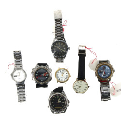 Lot de 7 montres et boîtiers de montre d