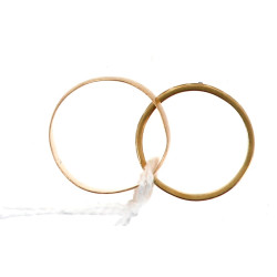 Lot de 2 alliances en or jaune 18 carats