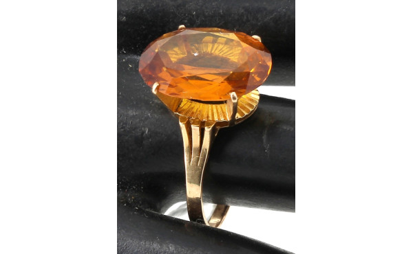 Bague en or jaune 18 carats, sertie d'un