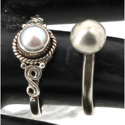 Lot de 2 bagues en argent dont une serti