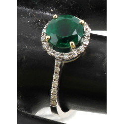 Bague en or gris 18 carats sertie d'une 