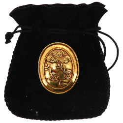 Broche en métal doré, reproduisant les a