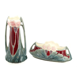 Jardinière et vase en barbotine à décor 