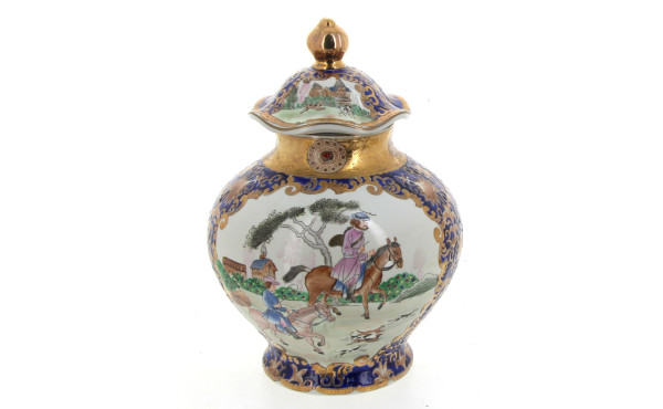 Pot couvert en porcelaine bleu de four e