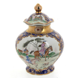 Pot couvert en porcelaine bleu de four e