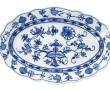 Plat ovale en porcelaine blanche et bleu