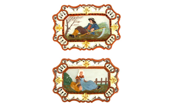 PB - Paire de plats décoratifs à décor e