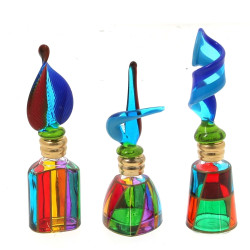 3 flacons en verre coloré de Murano, un 
