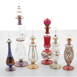 6 flacons de parfum en verre soufflé vén