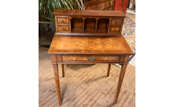 Bureau bonheur du jour style Louis XVI e