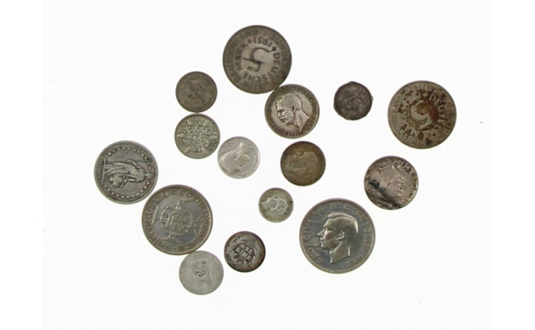 Lot de pièces en argent divers pays dive