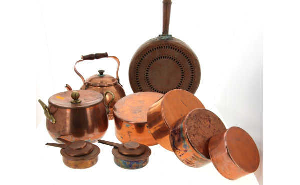 Lot de cuivres : bouilloire : un série d