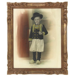 Photographie d'enfant breton colorisée, 