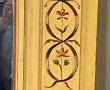 Trumeau ancien en bois peint sur fond ja