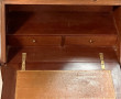 Petit bureau de pente volant en acajou e