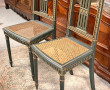 Paire de chaises de style Louis XVI en b