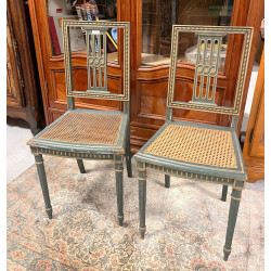 Paire de chaises de style Louis XVI en b