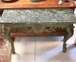Console ancienne en bois sculpté patiné 