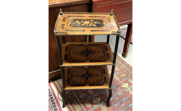 Petite étagère en placage et marqueterie